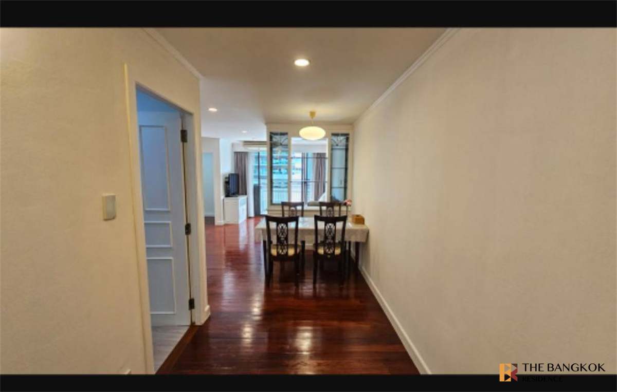 picture Convenient Travel, Great Value per Square Meter Acadamia Grand Tower near BTS Phrom Phong - 10/10