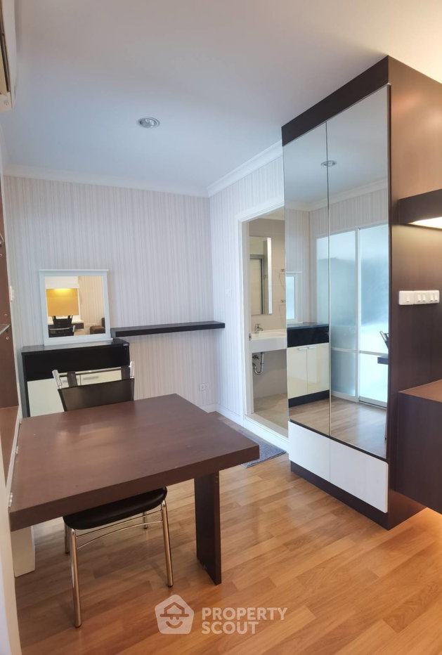 picture 1-BR Condo at Lumpini Place Rama 9–Ratchada near MRT Phra Ram 9 (ID 2065051) - 4/9