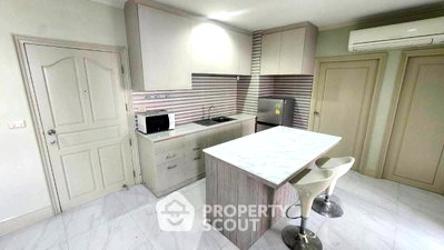 Condos for sale : 2-BR Condo at Pathumwan Resort near BTS Phaya Thai (ID 2083933)