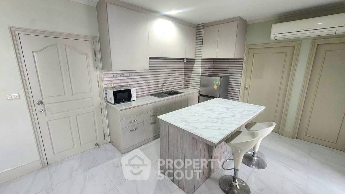 picture 2-BR Condo at Pathumwan Resort near BTS Phaya Thai (ID 2083933) - 1/7