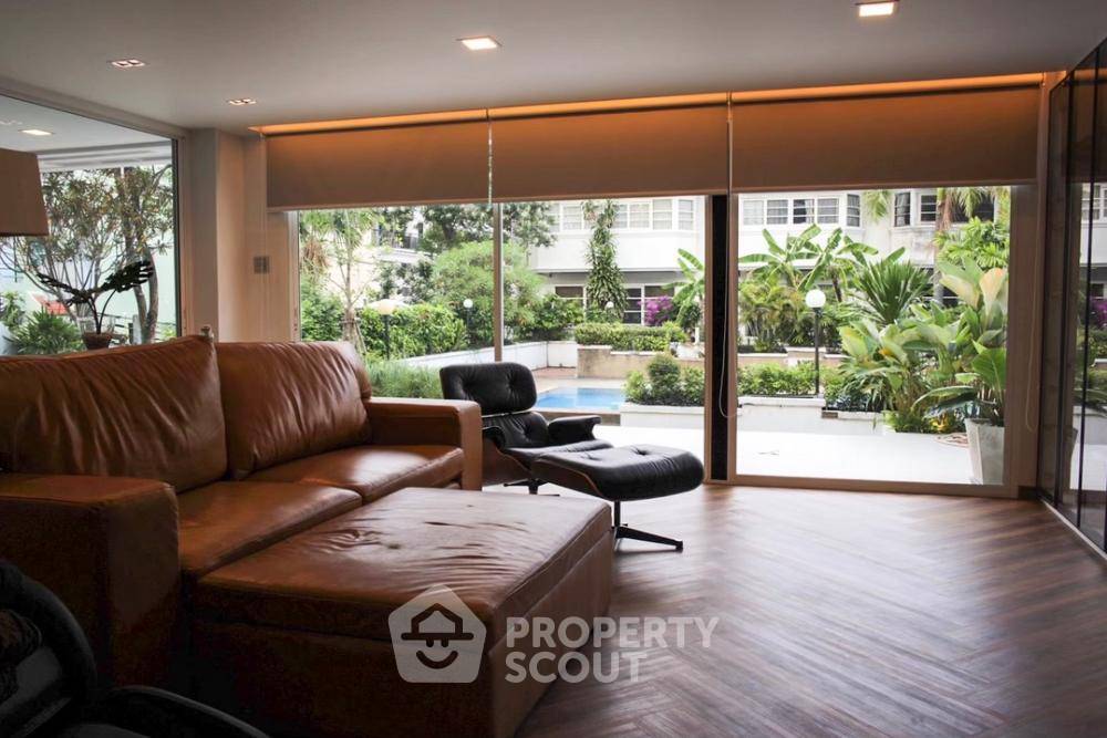 รูป คอนโด 3 ห้องนอน 650 ตร.ม. Prompak Gardens ใกล้ BTS พร้อมพงษ์ (ID 1032317) - รูปที่ 2/48