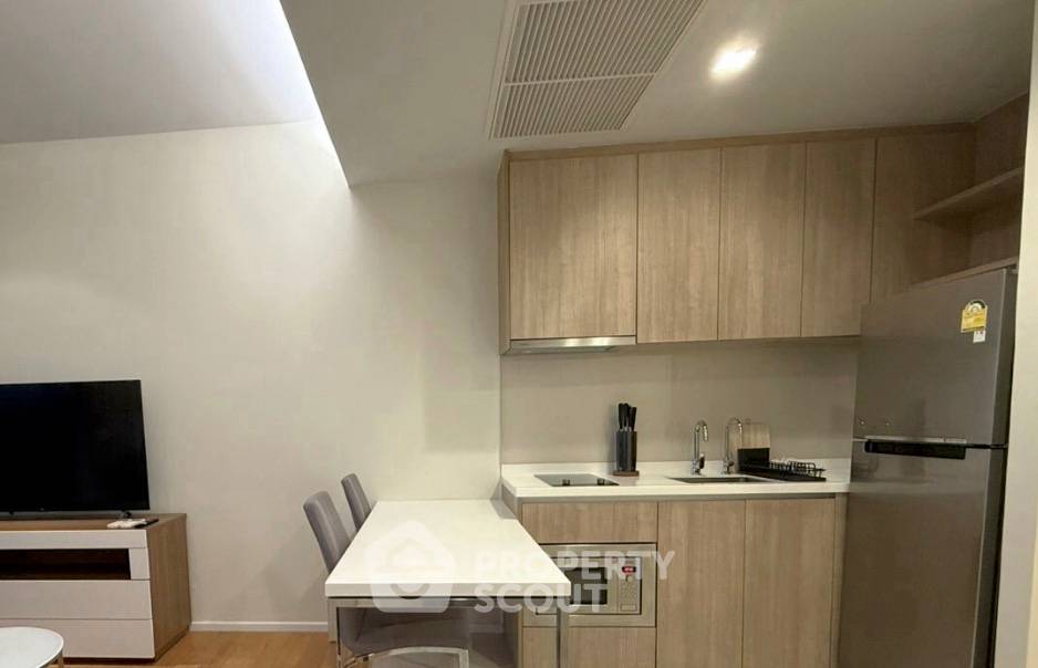 picture 1-BR Condo at Circle Living Prototype New Petchburi near MRT Phetchaburi (ID 3314882) - 2/4