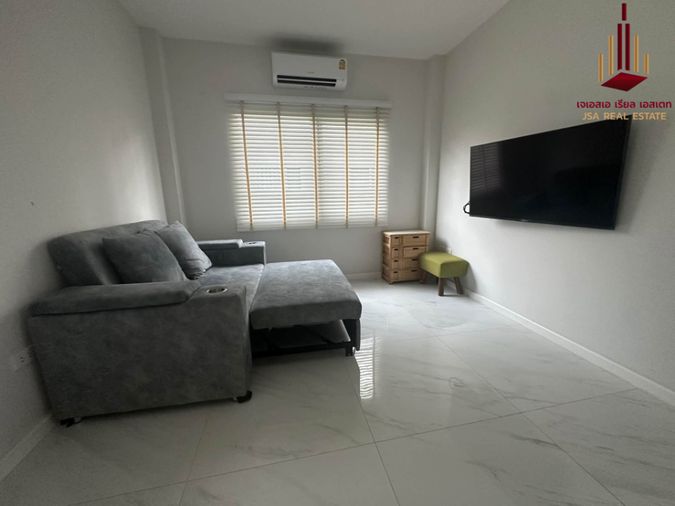 4-bed house for rent, 240 sqm, 60 sq wah, Laddarom Chatuchot 15