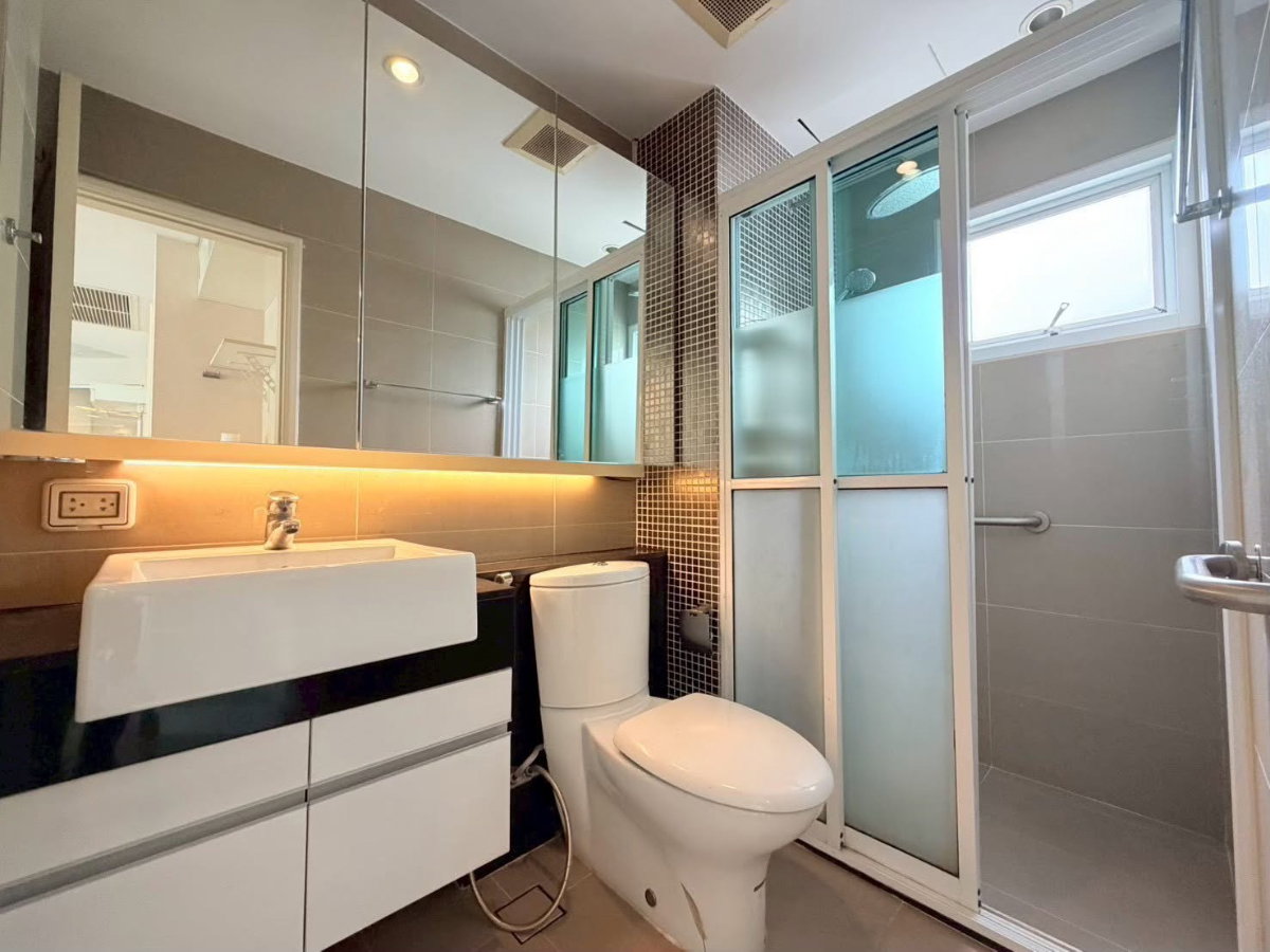 รูป ปล่อยเช่า คอนโด 3 ห้องนอน ตกแต่ง Luxury : Supalai Wellington : ใกล้ MRT ศูนณ์วัฒนธรรม และใกล้ ใกล้จุด ขึ้น-ลง ทางด่วนศรีรัช - รูปที่ 18/19