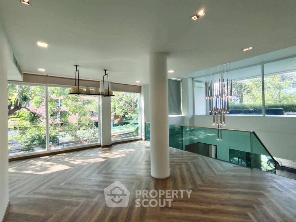 รูป คอนโด 3 ห้องนอน 650 ตร.ม. Prompak Gardens ใกล้ BTS พร้อมพงษ์ (ID 1032317) - รูปที่ 29/48
