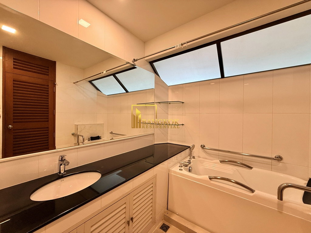 picture Ruam Rudee Penthouse | Charming 3 Bed Property in Phloenchit - BR62104CD - 18/36
