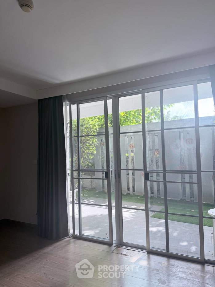 picture 2-BR Condo At Maestro 39 Sukhumvit 39 Near BTS Phrom Phong (ID 3300942) - 3/12