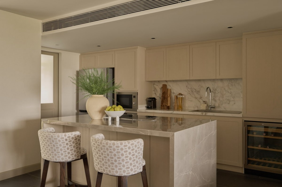 รูป LTH16201 - Luxury Condo FOR SALE CANVAS 39 Phrom Phong | 227.54 sq.m. | 3 Beds 3 Baths | BTS Phrom Phong | 72.405MB - รูปที่ 2/6