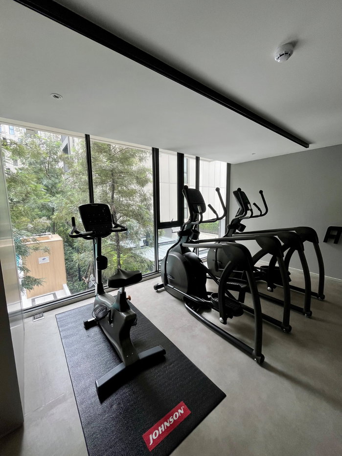 picture Condo for Sale with Existing Tenant | 350 m. from MRT Huai Khwang - 35/39