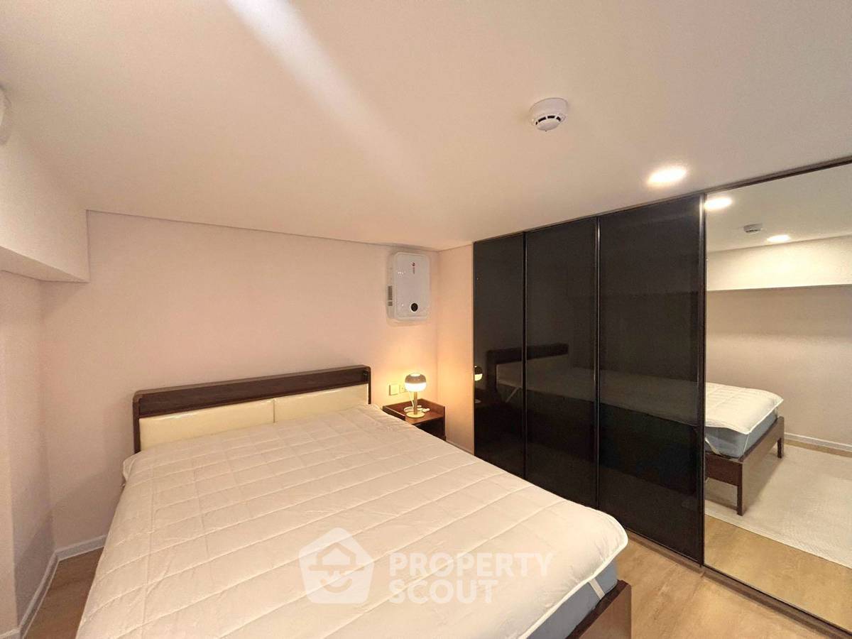 picture 16th-Floor 1-BR Condo At Landmark MRTA Station, Huai Khwang (ID 3314059) - 4/6