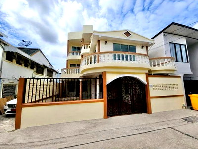 เช่าทาวน์โฮม กรุงเทพมหานคร : ให้เช่าบ้านซอยลาดพร้าว41 ใกล้MRTลาดพร้าว