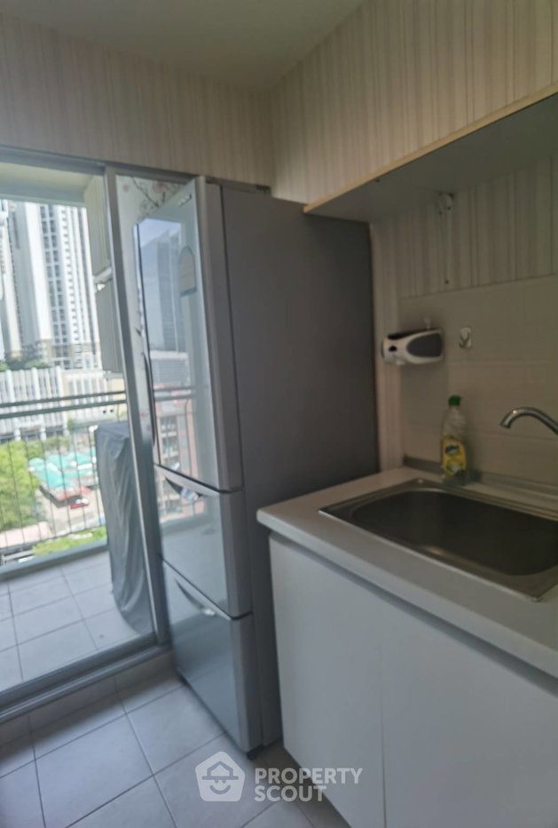picture 1-BR Condo at Lumpini Place Rama 9–Ratchada near MRT Phra Ram 9 (ID 2065051) - 8/9