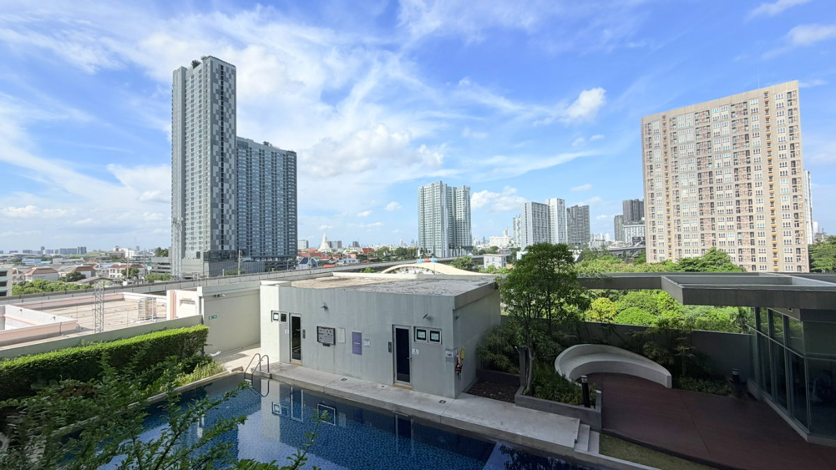 picture For Sale - Aspire Sathorn–Taksin, 6th Floor | Pool View  - 1/8