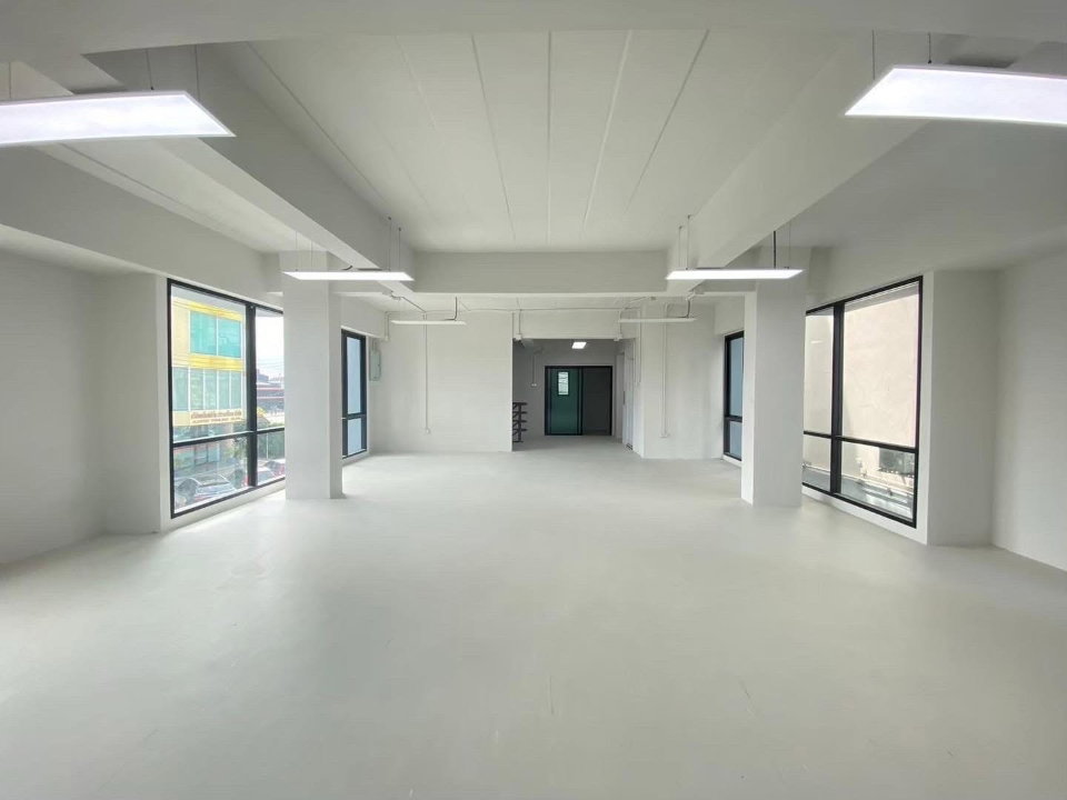 รูป ลด 1 ล้าน ขายอาคารสำนักงาน 5 ชั้น ใกล้เซ็นทรัล นอร์ทวิลล์ ใกล้ MRT แยกนนทบุรี 1 แค่ 150 เมตร มีที่จอดรถ ซอยรัตนาธิเบศร์ 32 - รูปที่ 10/28