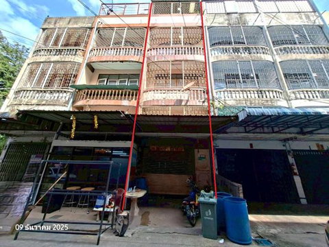 SHOP HOUSE 22 Sq.w. Bangkok Noi Bangkok for 2.9M
