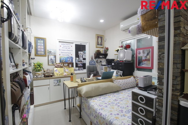 รูป บ้านเดี่ยวคาซ่าวิลล์สุขุมวิท103 เฉลิมพระเกียรติร.๙ซ.22 บ้านรุ่นใหญ่ตกแต่งต่อเติมพร้อมอยู่ ทำเลเด่นหลังมุมตรงข้ามสวน หลังแรกหน้าโครงการ 71.7วา คุ้มสุดๆ - รูปที่ 12/20