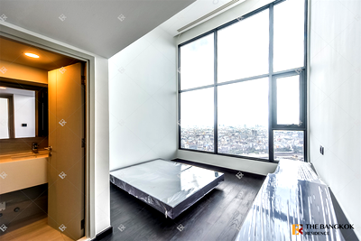 Condos for sale : Luxury Condo Ready to Move-in at the Best Location Park Origin Chula-Samyan near MRT Hua Lamphong Station