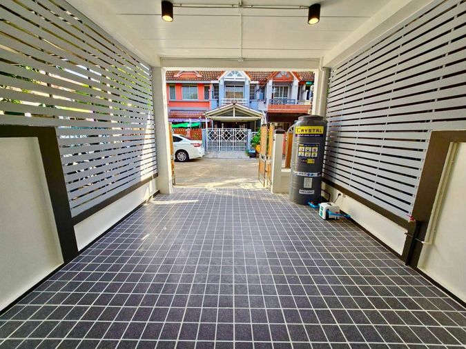 2-bed townhouse for sale, 80 sqm, 17 sq wah, Baan Poonsin Thani 3