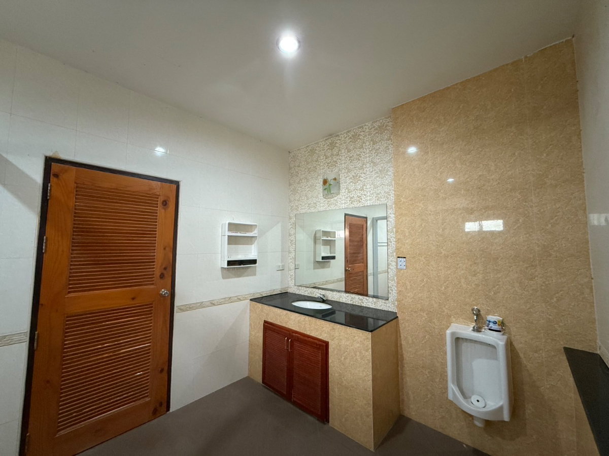 รูป 🏡 บ้านเดี่ยวหลังใหญ่ 182 ตร.ว. บ้านเป็ด ขอนแก่น | 4 ห้องนอน 7 ห้องน้ำ | เจ้าของขายเอง - รูปที่ 10/21