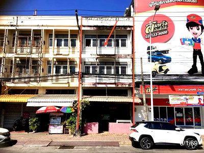 Shophouses for sale วิทยาลัยเทคนิคเพชรบุรี : SHOP HOUSE 21 Sq.w. Muang Phetchaburi Petchburi for 3M