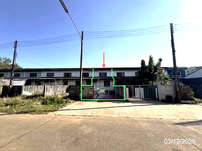 Townhouses for sale : TOWN HOUSE 24 Sq.w. Klaeng Rayong for 1M