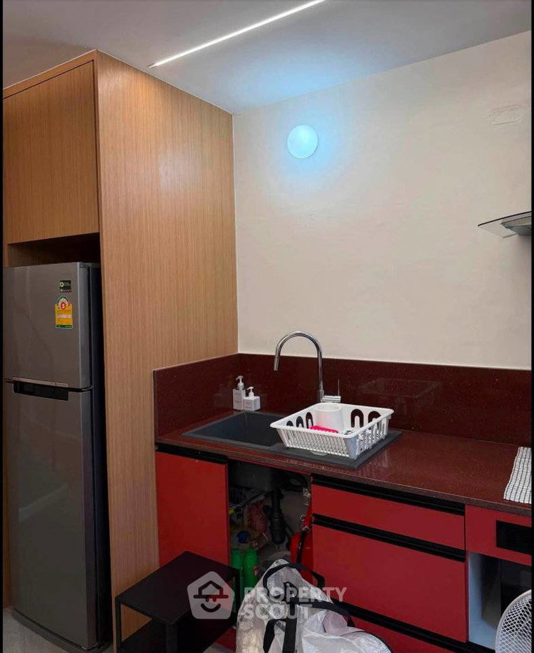 picture 9m To BTS Phra Khanong | 4-BR Townhouse In Sukhumvit (ID 3314807) - 6/18