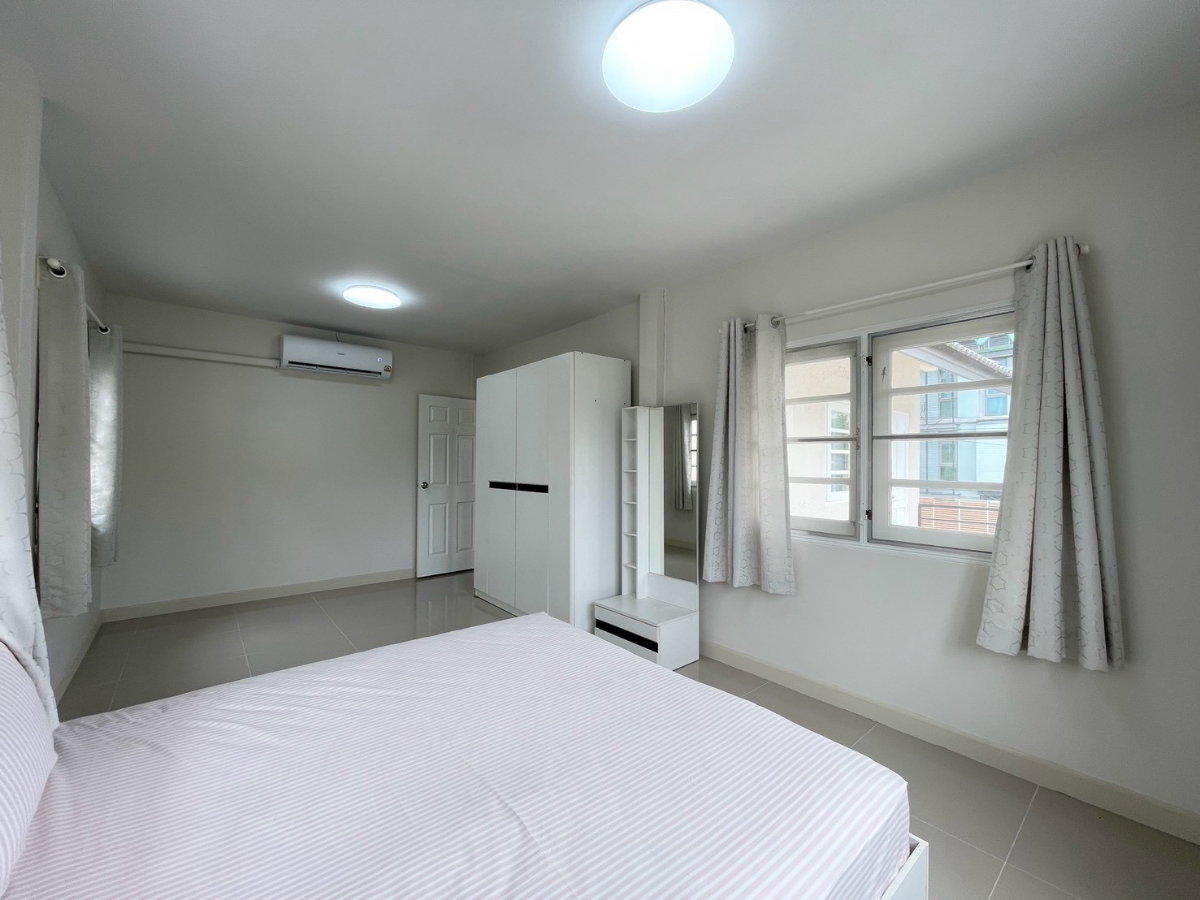 รูป ให้เช่า บ้านเดี่ยว หมู่บ้านอุทยานทอง แจ้งวัฒนะ–ปากเกร็ด 19 | 200 ตร.ม. | 4 ห้องนอน + ห้องอเนกประสงค์ | จดทะเบียนบริษัทได้ - รูปที่ 25/30