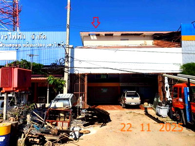 Shophouses for sale 700 Year Sports Arena Chiang Mai : SHOP HOUSE 28 Sq.w. Mae Rim Chiang Mai for 2.4M