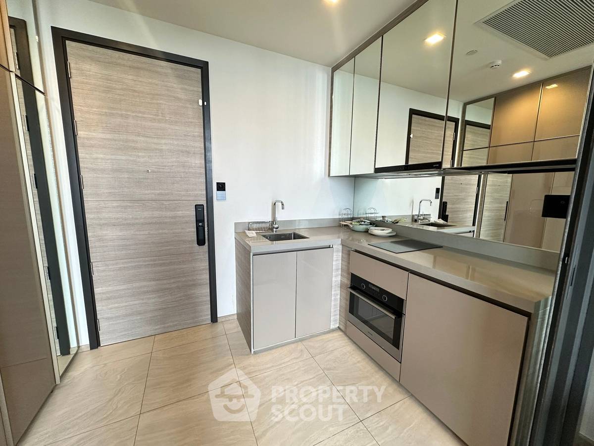 picture 1-BR Condo at The Crest Park Residences near MRT Phahon Yothin (ID 3187161) - 4/11