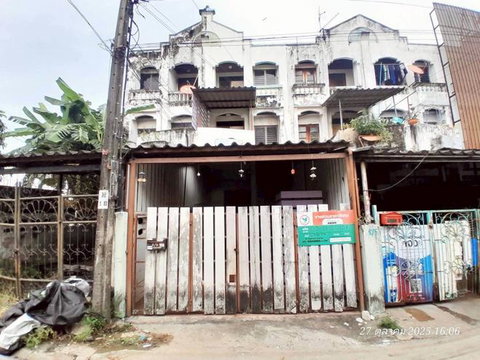 TOWN HOUSE 23.8 Sq.w. Min Buri Bangkok for 1.9M