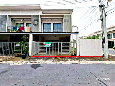 ทาวน์โฮม ถนนรังสิต-นครนายก : ทาวน์เฮ้าส์ 35.1 ตร.วา รัชธานี 11 ธัญบุรี ปทุมธานี 2.4M