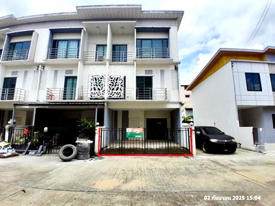 ทาวน์โฮม เขตสายไหม : ทาวน์เฮ้าส์ 17.9 ตร.วา แอท ไนซ์ วัชรพล-เทพรักษ์ เขตสายไหม กรุงเทพมหานคร 3.9M