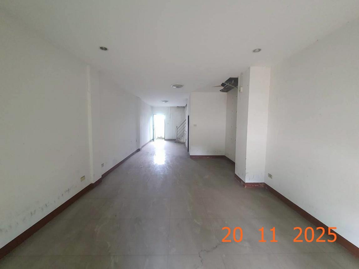 picture SHOP HOUSE 20 Sq.w. Muang Chiang Mai Chiang Mai for 3.8M - 23/43