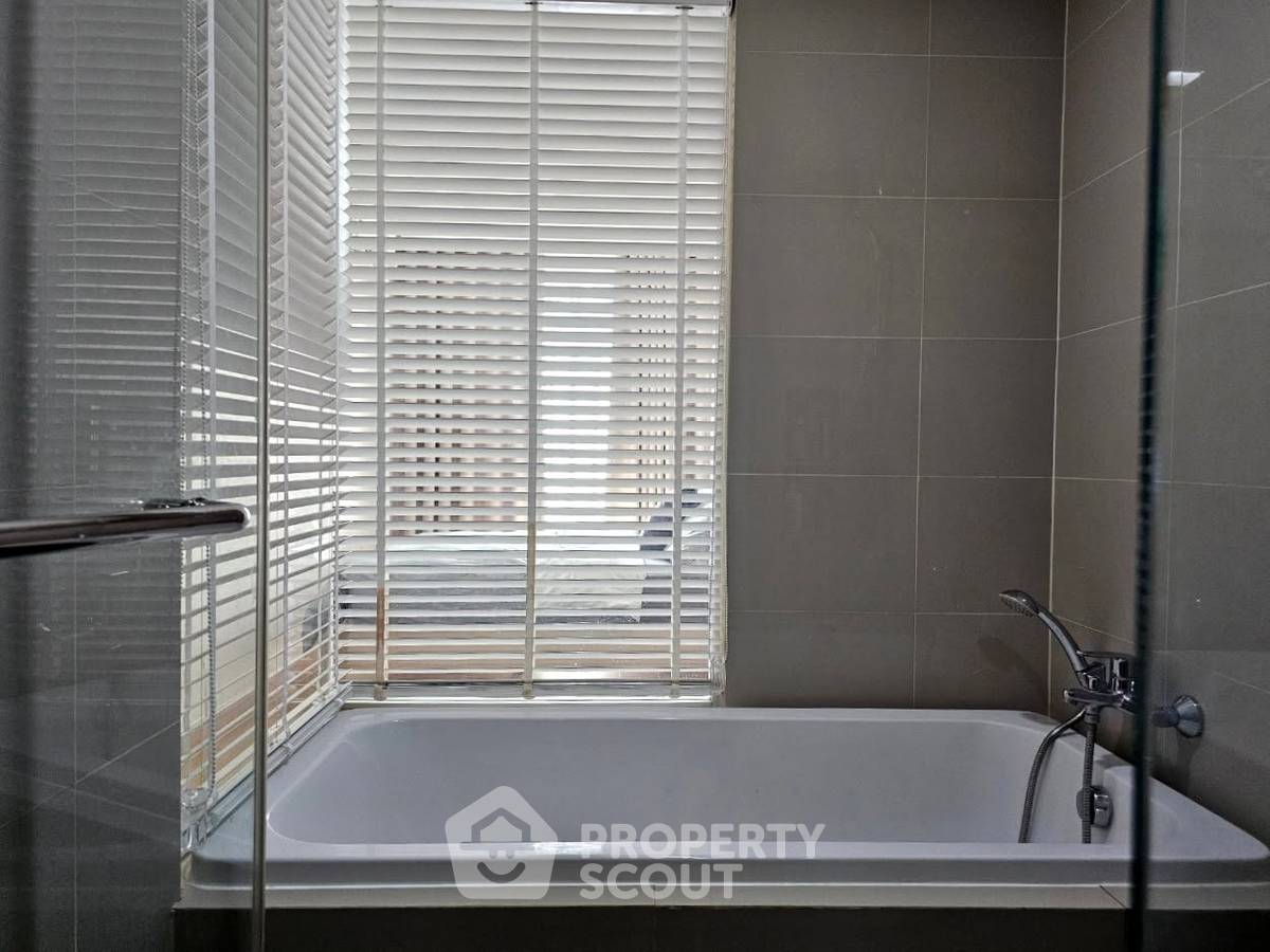 picture Pet-Friendly 1-BR Maestro 39 Sukhumvit 39 Near BTS Phrom Phong (ID 3315963) - 11/11