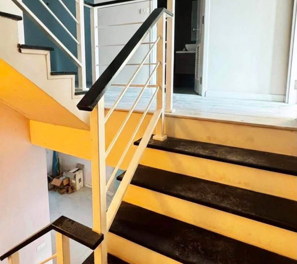 รูป 🏡 ให้เช่าทาวน์เฮาส์ 3 ชั้น โครงการ Patio ศรีนครินทร์–พระราม 9 4 ห้องนอน 3 ห้องน้ำ | 191 ตร.ม. | 2 ที่จอดรถ 💰 ค่าเช่าเพียง 20,000 บาท/เดือน - รูปที่ 2/20