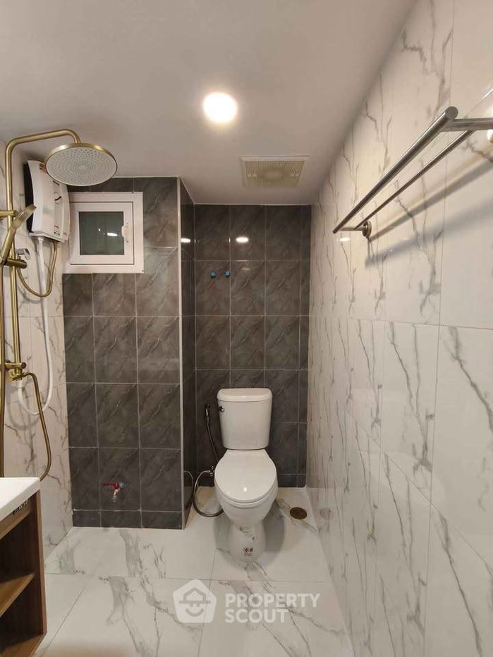 รูป คอนโด 1-ห้องนอน ที่ ไนท์บาซาร์ คอนโดเทล ใน ช้างคลาน (ID 3317761) - รูปที่ 12/15