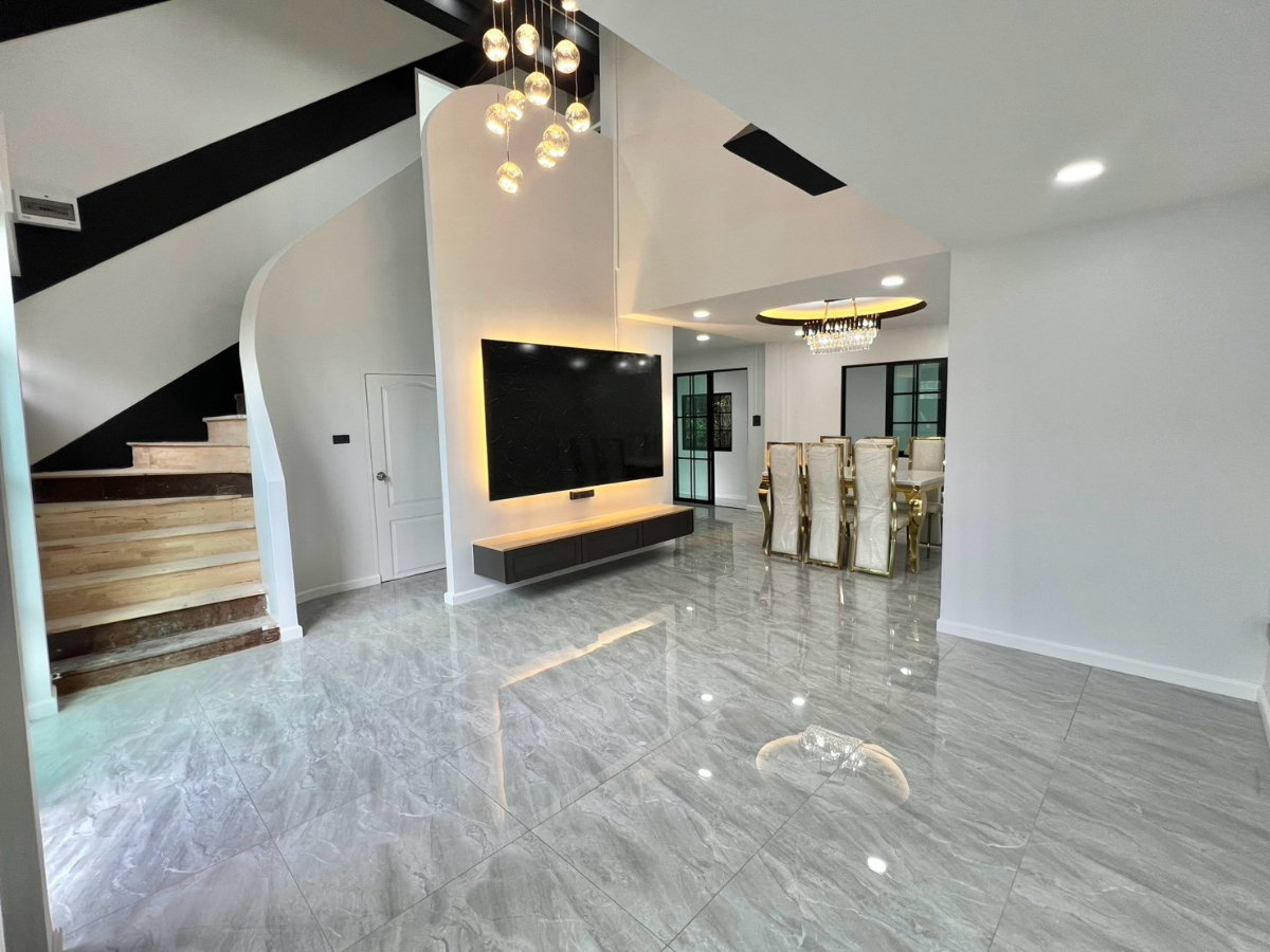 รูป บ้านหลังใหญ่ รีโนเวทใหม่ ทำเลดี กว้างขวาง ราคาถูก ตกแต่งอย่างดี หมู่บ้าน ทรัพย์ไพศาล 107/122 ซอยเลียบวารี59 แขวงโคกแฝด เขตหนองจอก - รูปที่ 13/21