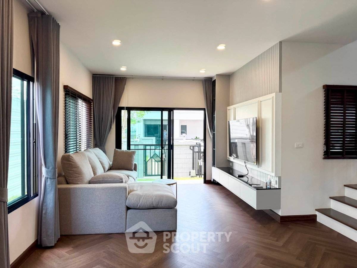 รูป บ้านเดี่ยว 4 ห้องนอน ให้เช่าในโครงการ Britania Bangna - Srivaree (ID 3317246) - รูปที่ 2/22