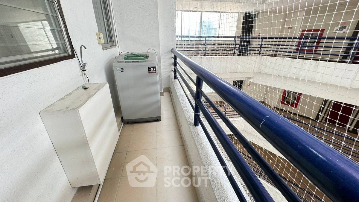 picture 3-BR Condo at Rama Harbour View Condominium in Surasak (ID 3319095) - 23/28