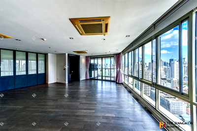Condos for sale : The Lakes near BTS Asok