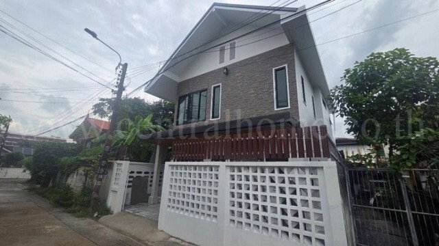 รูป บ้านใหม่ สไตล์โมเดิร์นทรอปิคอล ประชาชื่น สามัคคี นนทบุรี - รูปที่ 3/19