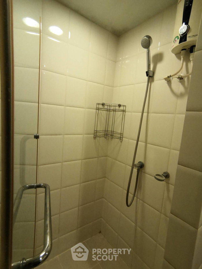 picture 1-BR Condo At Baan Navatara Condominium, Nuan Chan (ID 3316252) - 8/9