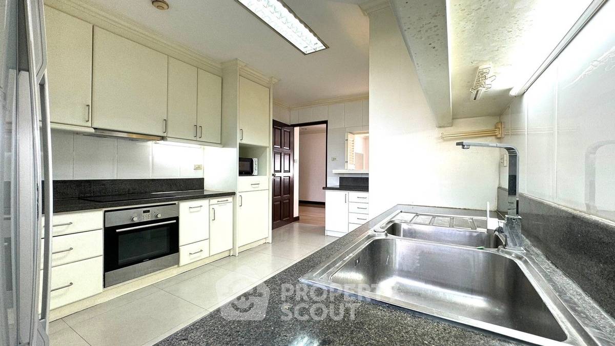 รูป คอนโด 3-ห้องนอน ที่ ริชมอนด์ พาเลส คอนโดมิเนียม ใกล้ BTS พร้อมพงษ์ (ID 3318994) - รูปที่ 9/31