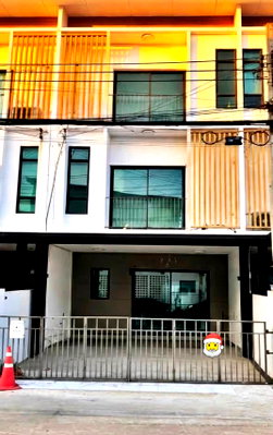 เช่าทาวน์โฮม เขตบางกะปิ : 🏡 ให้เช่าทาวน์เฮาส์ 3 ชั้น โครงการ Patio ศรีนครินทร์–พระราม 9 4 ห้องนอน 3 ห้องน้ำ | 191 ตร.ม. | 2 ที่จอดรถ 💰 ค่าเช่าเพียง 20,000 บาท/เดือน
