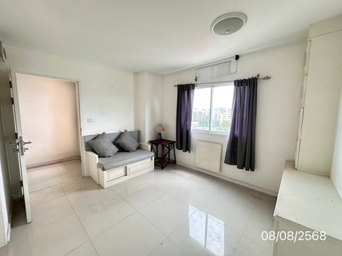 CONDO 32.8 Sq.m. Muang Samut Prakarn Samut Prakarn for 1.4M