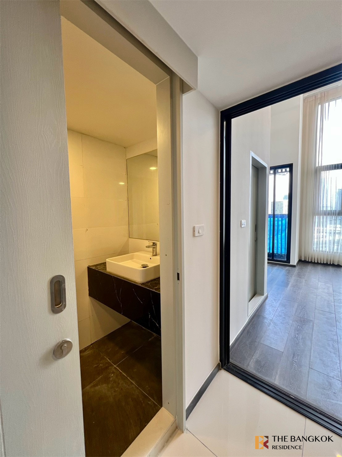 picture KnightsBridge Space Ratchayothin Best Location Condo for City Dwellers near BTS Phahonyothin 24 - 9/10