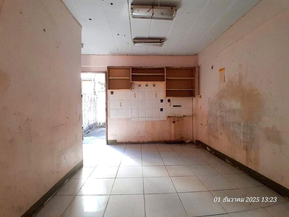 picture SHOP HOUSE 18 Sq.w. Lat Krabang Bangkok for 2.3M - 18/33
