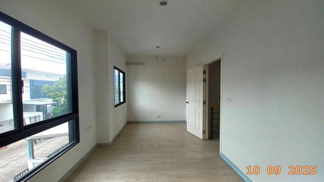 picture TOWN HOUSE 24.9 Sq.w. Ban Bung Chonburi for 1.8M - 13/29