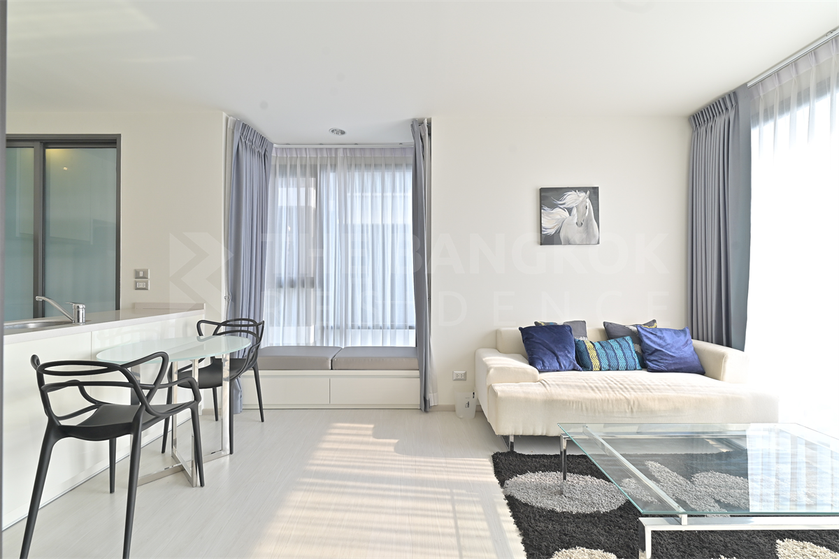 picture RHYTHM Sukhumvit 42 Full-featured common area near BTS Ekkamai - 9/10