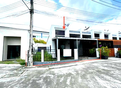 Townhouses for sale : TOWN HOUSE 36.8 Sq.w. Bang Lamung Chonburi for 1.8M